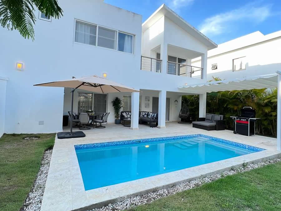 AB185, Villa de 4 habitaciones en alquiler en Punta Cana Village