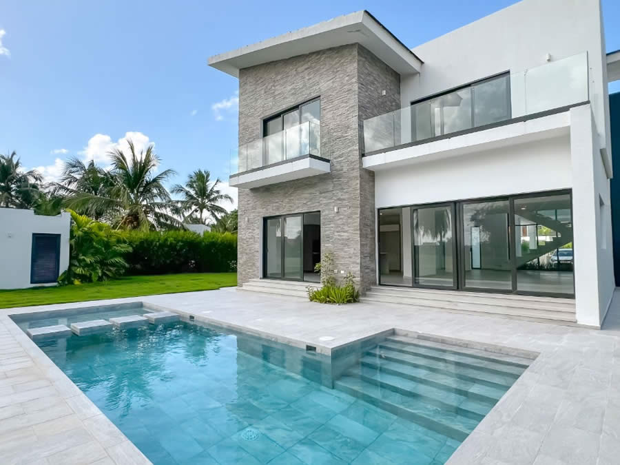 AB227, Magnificient villa for sale in Cocotal Golf Course, Bavaro