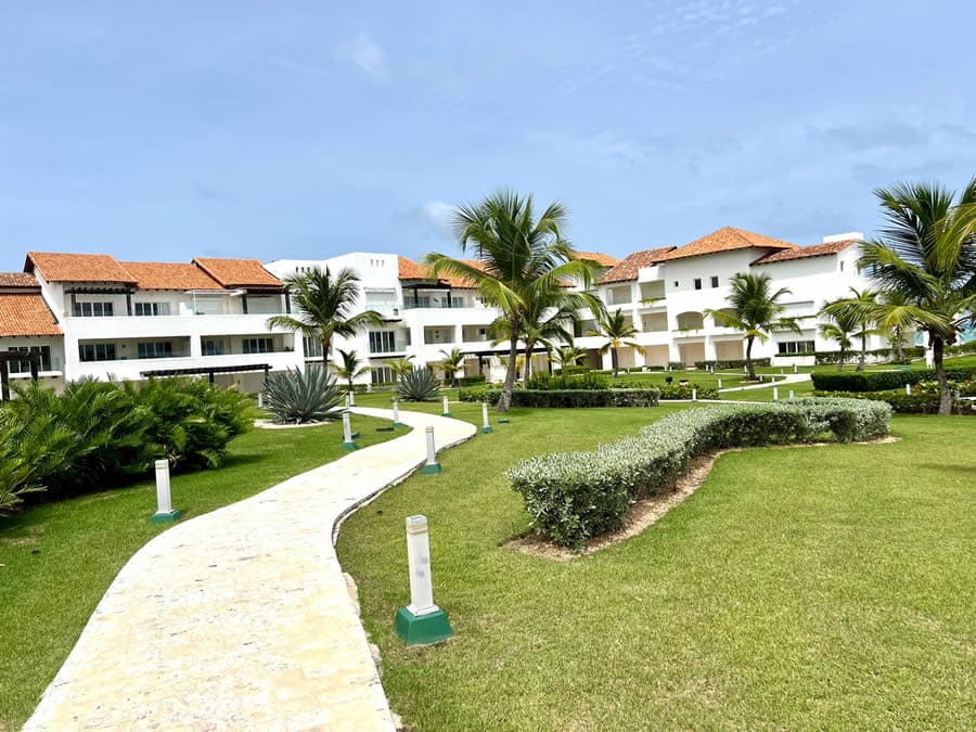 beachfront-apartment-for-rent-punta-palmera-cap-cana