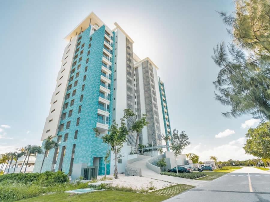 AB257, Beautiful 2-bedroom apartment on the 11th floor of Torre 7 Mares in Cap Cana